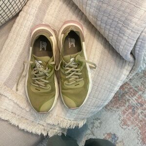 SOREL KINETIC RNEGD FLOAT SNEAKERS WOMEN'S OLIVE SHADE/SHALE MAUVE